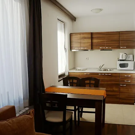 וילה Boriki Complex פמפורובו