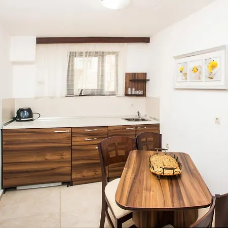 빌라 Boriki Complex 팜포로보